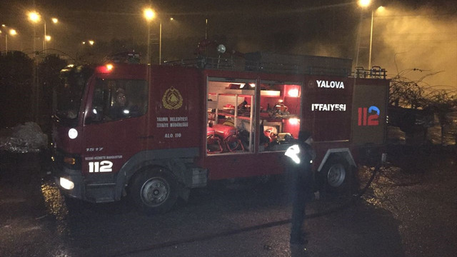 Yalova'da kivi deposunda yangın