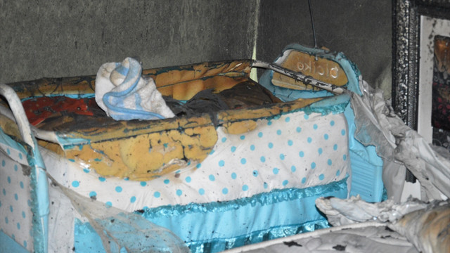 Yangında 1 yaşındaki bebek öldü, kardeşi hastaneye kaldırıldı