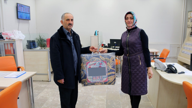 Yoksullar için battaniye kampanyası