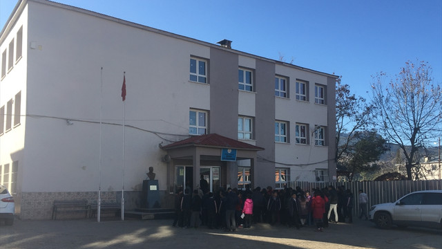 Yurt yangınında ölen öğrenciler anısına hatıra köşesi