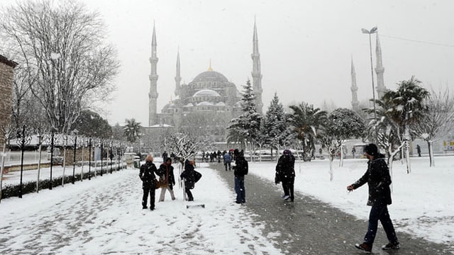 İstanbulda kar kalınlığı 40 cmye ulaştı