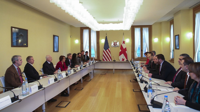 ABD'li senatörler Gürcistan'da