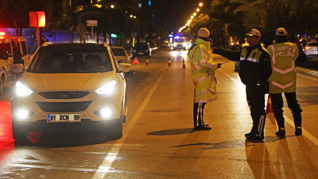 Adana'da yeni yılın ilk trafik cezası alkollü araç kullanmaktan