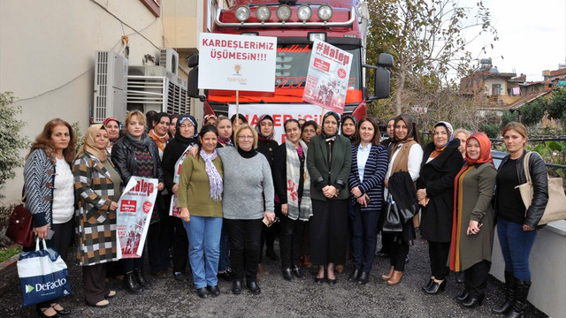 AK Parti Adana Kolları'ndan Haleplilere yardım