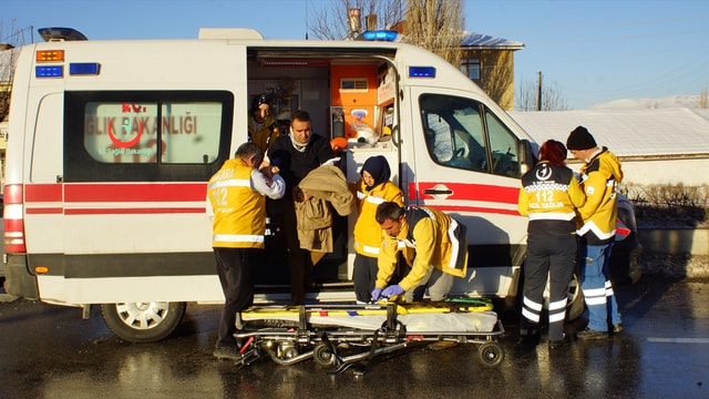 Ankara'da iki zincirleme trafik kazası: 15 yaralı