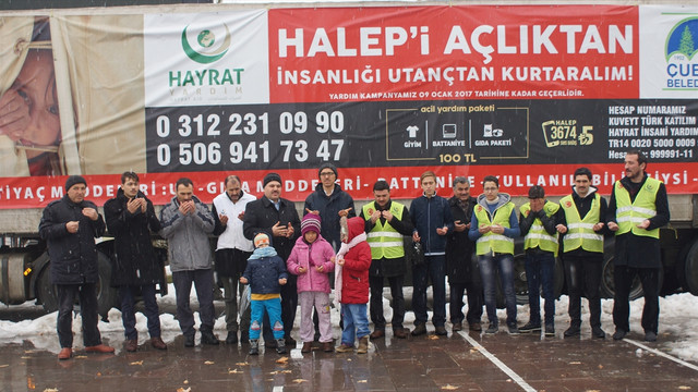 Ankara'dan Halepliler için bir tır yardım malzemesi