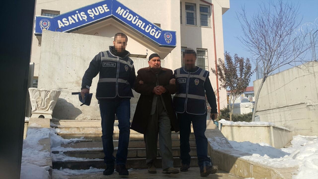 Arazi yüzünden tartıştığı akrabasını öldürdü