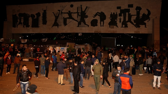 Bağdat'ta gece yarısı şiddet protestosu