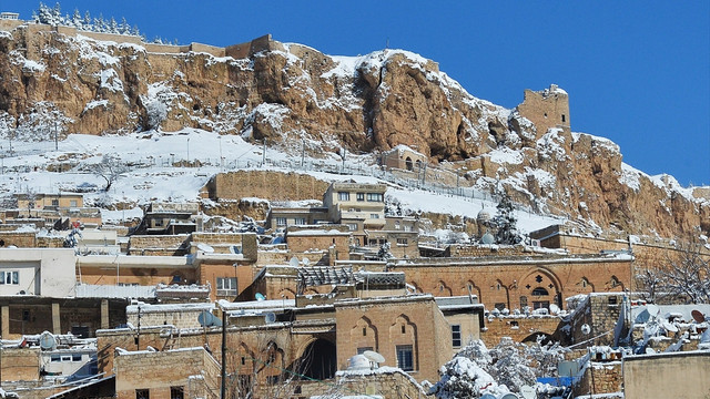 Beyaz örtü Mardin'e ayrı bir güzellik kattı