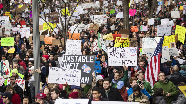 Beyaz Saray önünde Trump karşıtı protesto