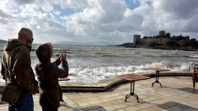 Bodrum'da fırtına etkili oluyor