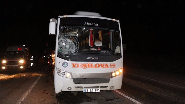 Burdur’da midibüsün çarptığı çocuk öldü