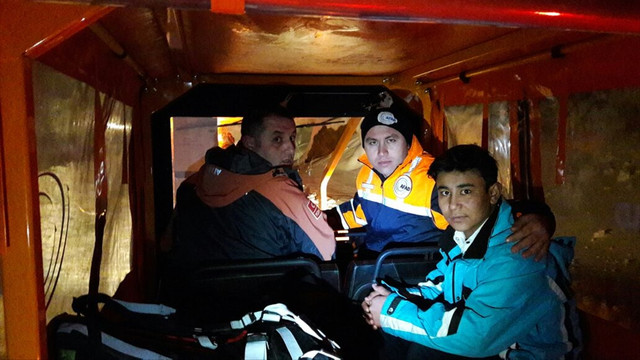 Bursa'da mahsur kalan bekçi kurtarıldı