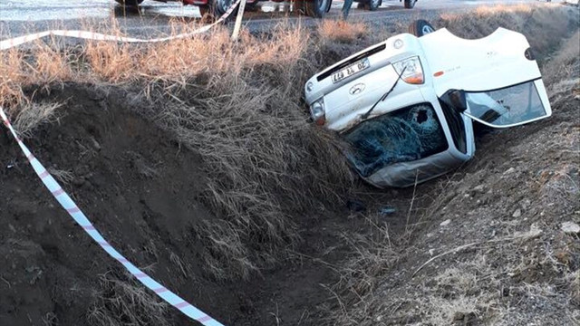 Denizli'de kamyonet devrildi: 1 ölü