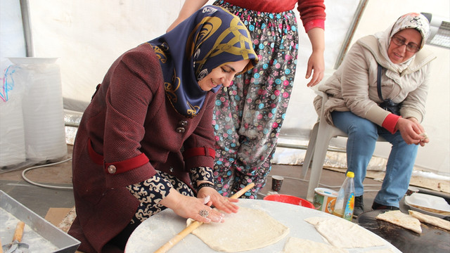 Diyarbakır'da Halep için kermes