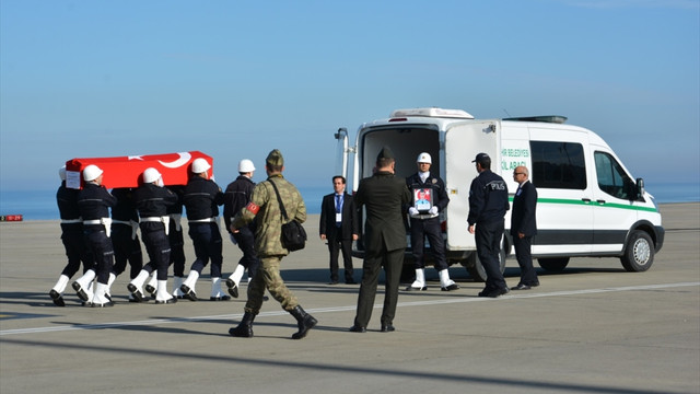 Diyarbakır şehidi polis memuru Özcanın naaşı Trabzona getirildi