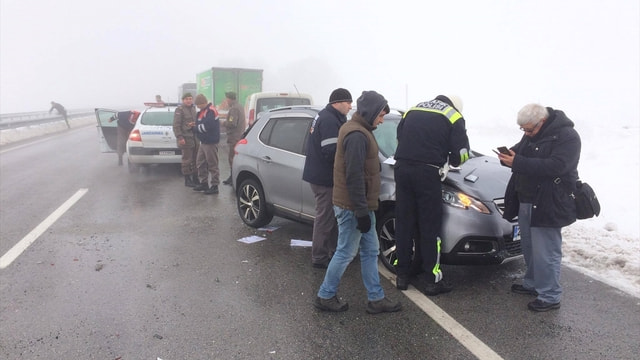 Edirne'de zincirleme trafik kazası: 5 yaralı