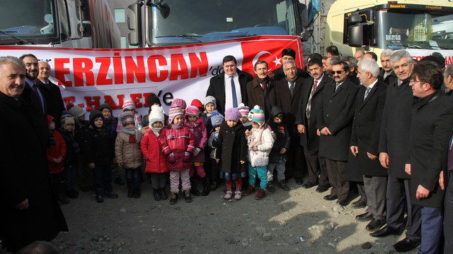 Erzincan'dan Haleplilere 33 tır yardım