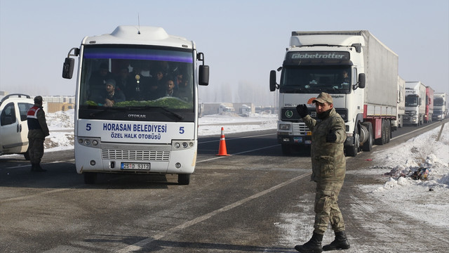 Erzurum'da zincirleme trafik kazası: 32 yaralı