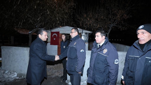 Eskişehir Valisi Çelik, polislerin yeni yılını kutladı