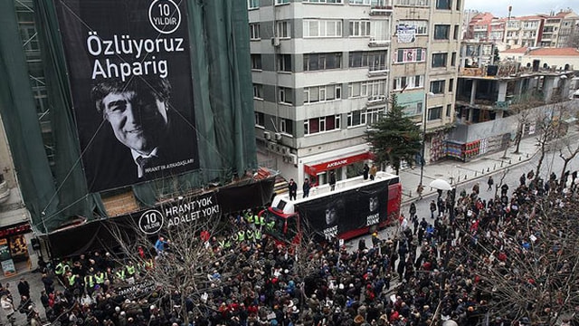 Hrant Dink onlarca kişi tarafından anılıyor