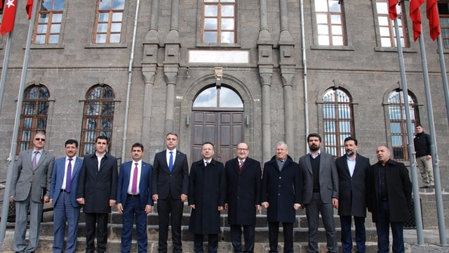 İKV heyetinden Diyarbakır Valisi Aksoy'a ziyaret