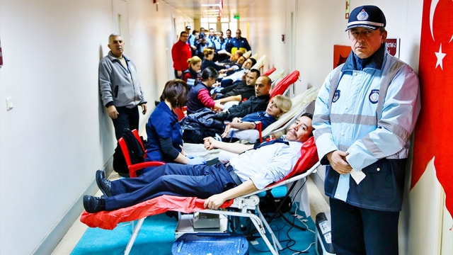 İstanbul zabıtasından kan bağışı kampanyasına destek