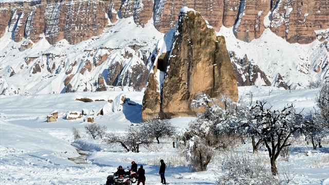 Kapadokya'daki kar manzarası havadan görüntülendi