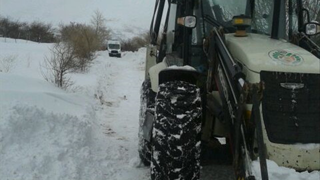 Kar nedeniyle mahsur kalan diyaliz hastası kurtarıldı