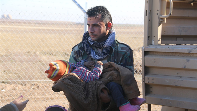 DEAŞ kaçan sivillerden haraç alıyor