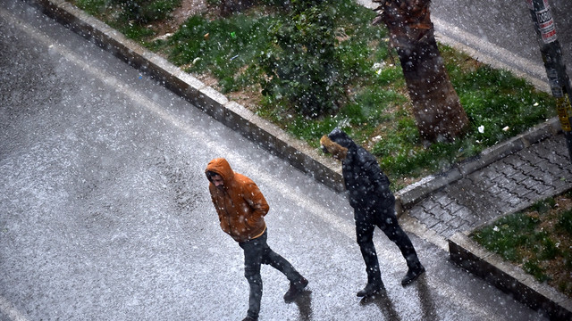 Mersin'de dolu etkili oldu