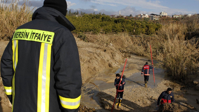Mersindeki selde kaybolan iki kişi 12 gündür bulunamadı