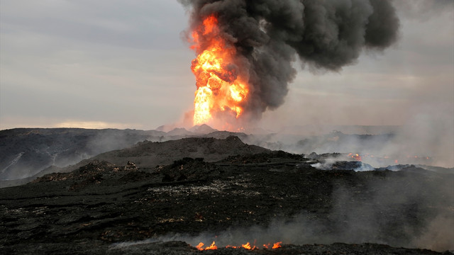 Musul'da 11 petrol kuyusundaki yangın sürüyor