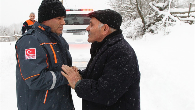 Ordulu çift 13 saatlik kar esareti sonrası evladıyla hasret giderdi