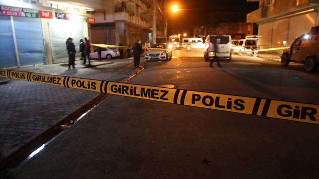 Otomobilinde başından vurulmuş halde bulundu