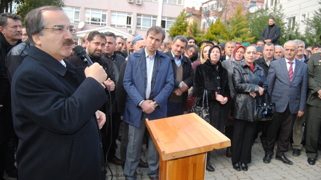 Sakarya'dan Haleplilere 5 tır yardım