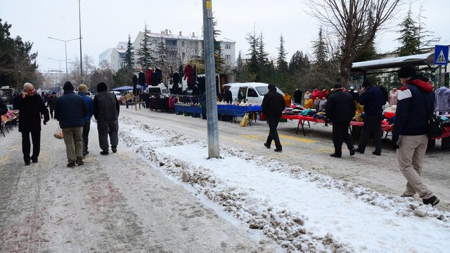 Soğuk hava pazarcıyı da etkiledi