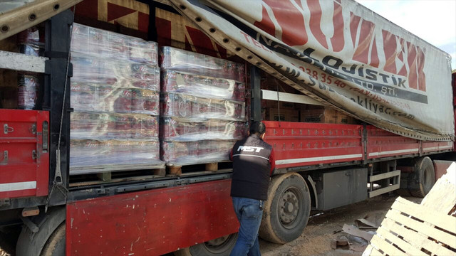 Suriyelilere 11 tır insani yardım