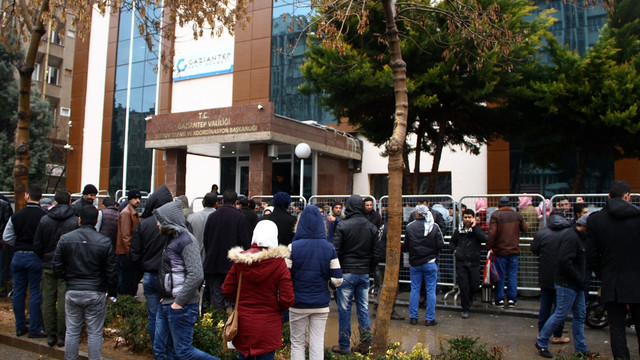 Suriyelilere geçici koruma kimliği