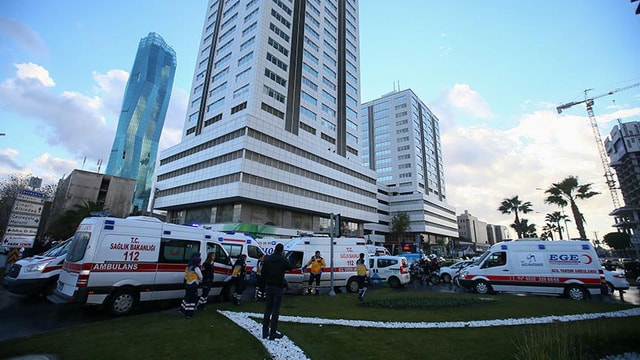 İzmir Adliyesine bombalı araçla saldırı! 1i polis 2 şehit