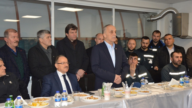 Türk-İş Genel Başkanı Atalay, yeni yıla işçilerle girdi
