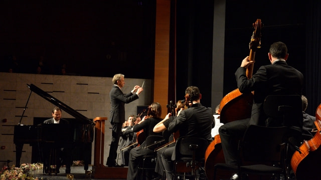 Ünlü orkestra şefi Pirolli Bursa'da