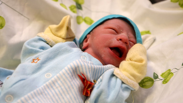 Van'da yılın ilk bebeği dünyaya geldi