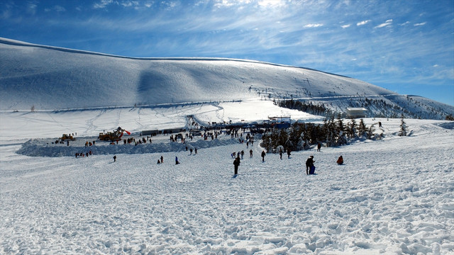 Yedikuyular Kayak Merkezi'nde yoğunluk