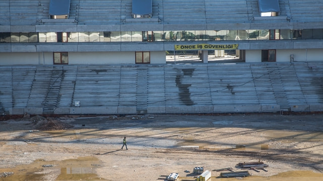 Yeni Adana Stadı'nın yapımı sürüyor