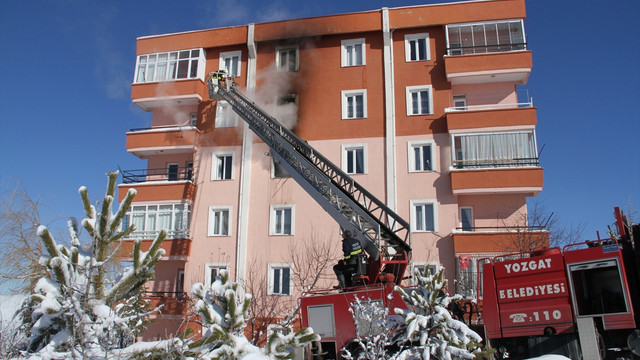 Yozgat'ta apartmanda yangın