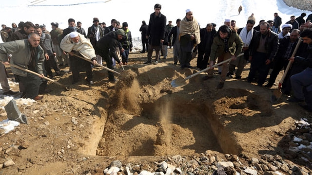 ABD savaş uçakları Afganistanda sivilleri vurdu 18 ölü
