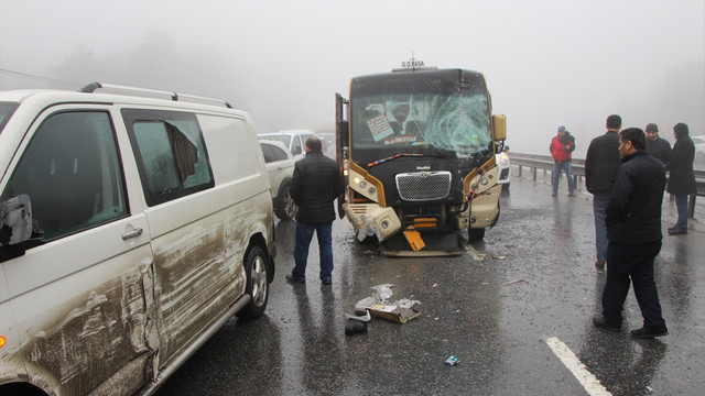 Arnavutköy'de zincirleme trafik kazası