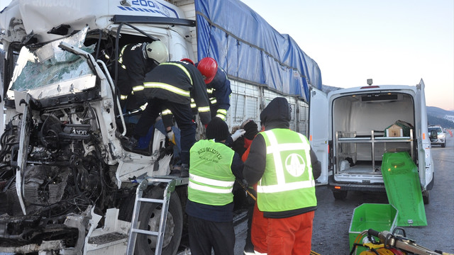 Bolu'da trafik kazası: 2 ölü, 2 yaralı