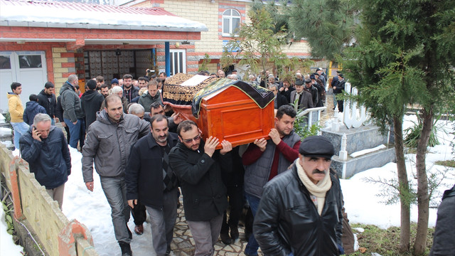 Bursa'da eşi tarafından bıçaklanarak öldürülen kadın